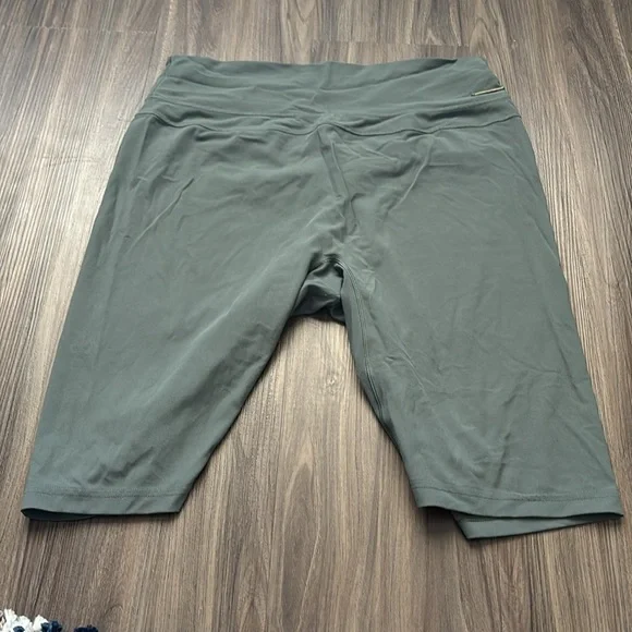 Gymshark X Whitney Simmons Bike Short Bundle - Picture 2 of 9